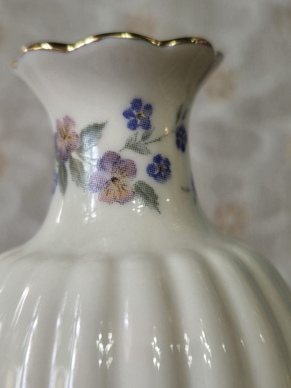 Lenox Cream Ribbed Porcelain Bud Vase - Picture 2 of 6